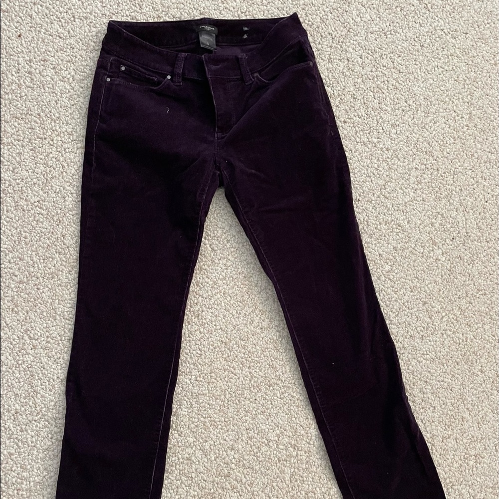 Ann Taylor Corduroy Pants
Like new. Women’s size 0